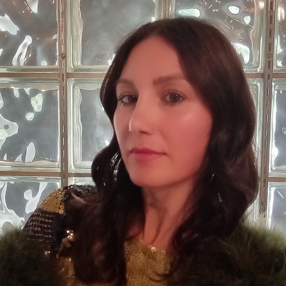 Meet your Posher, Sarah - Picture 16 of 16